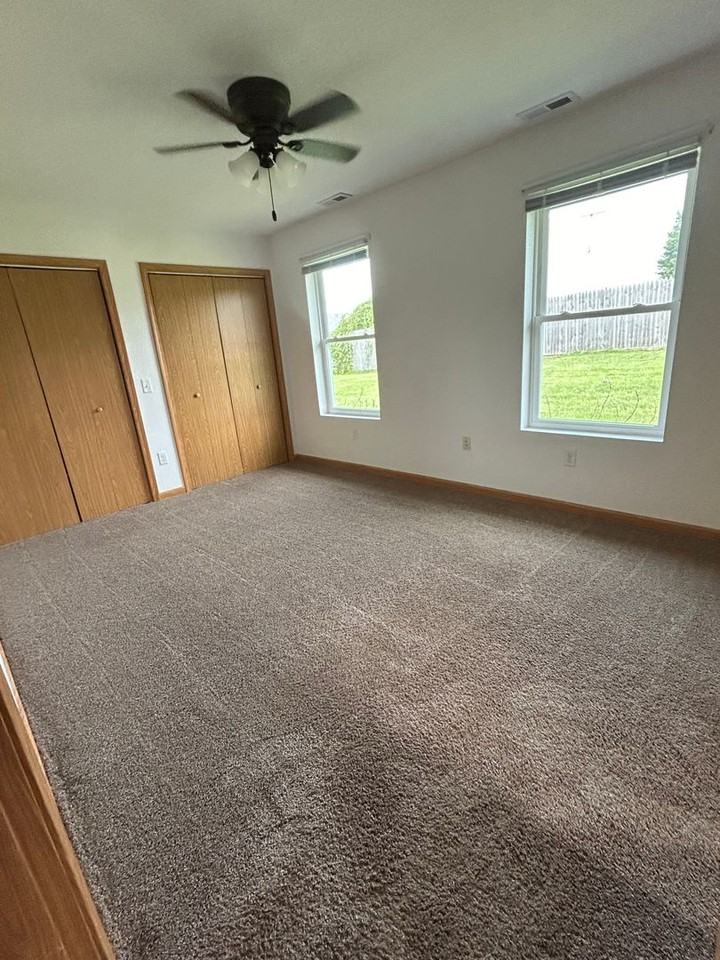 Tama Iowa Duplex - Photo 3 of 8