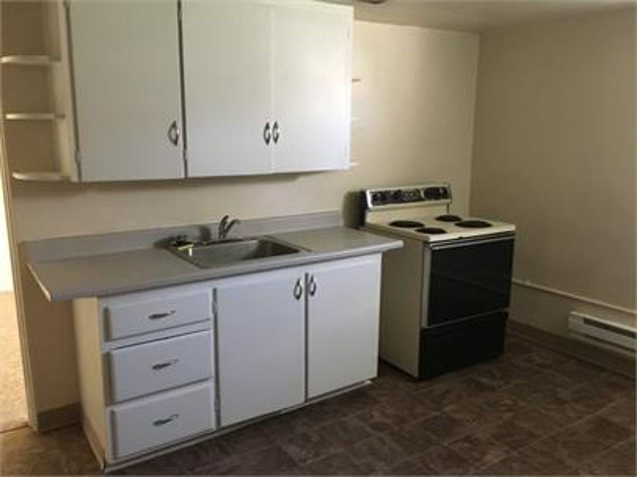 204 S. 10th St. - Photo 2 of 5