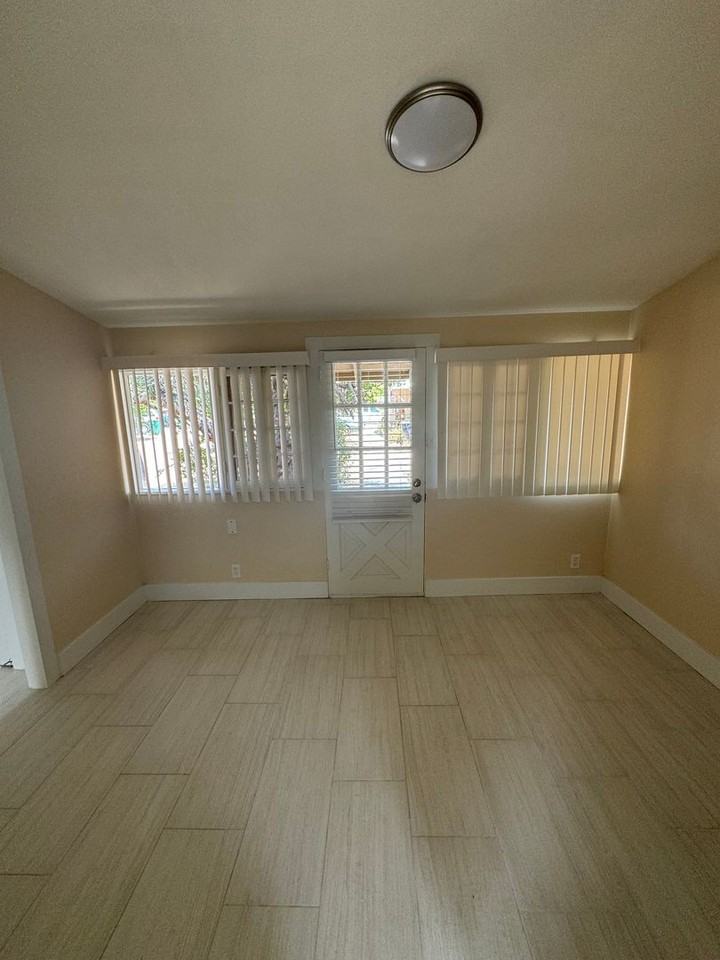 122 1/2 N Wilbur - Photo 2 of 14