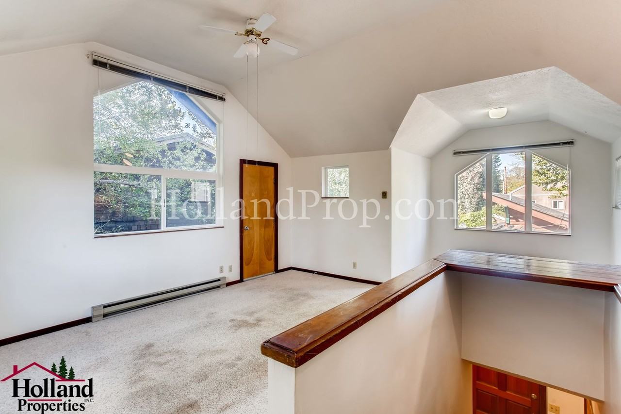 1719 Main St #2 - Photo 3 of 12