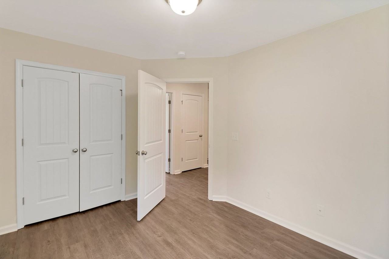 228 Willis Way - Photo 7 of 12