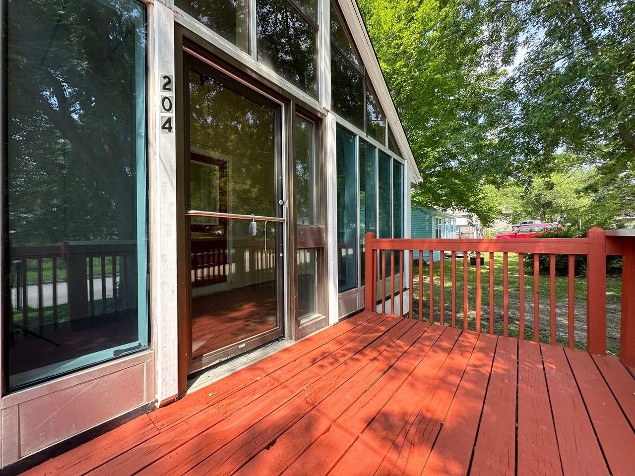 204 E Leland Ave - Photo 2 of 17