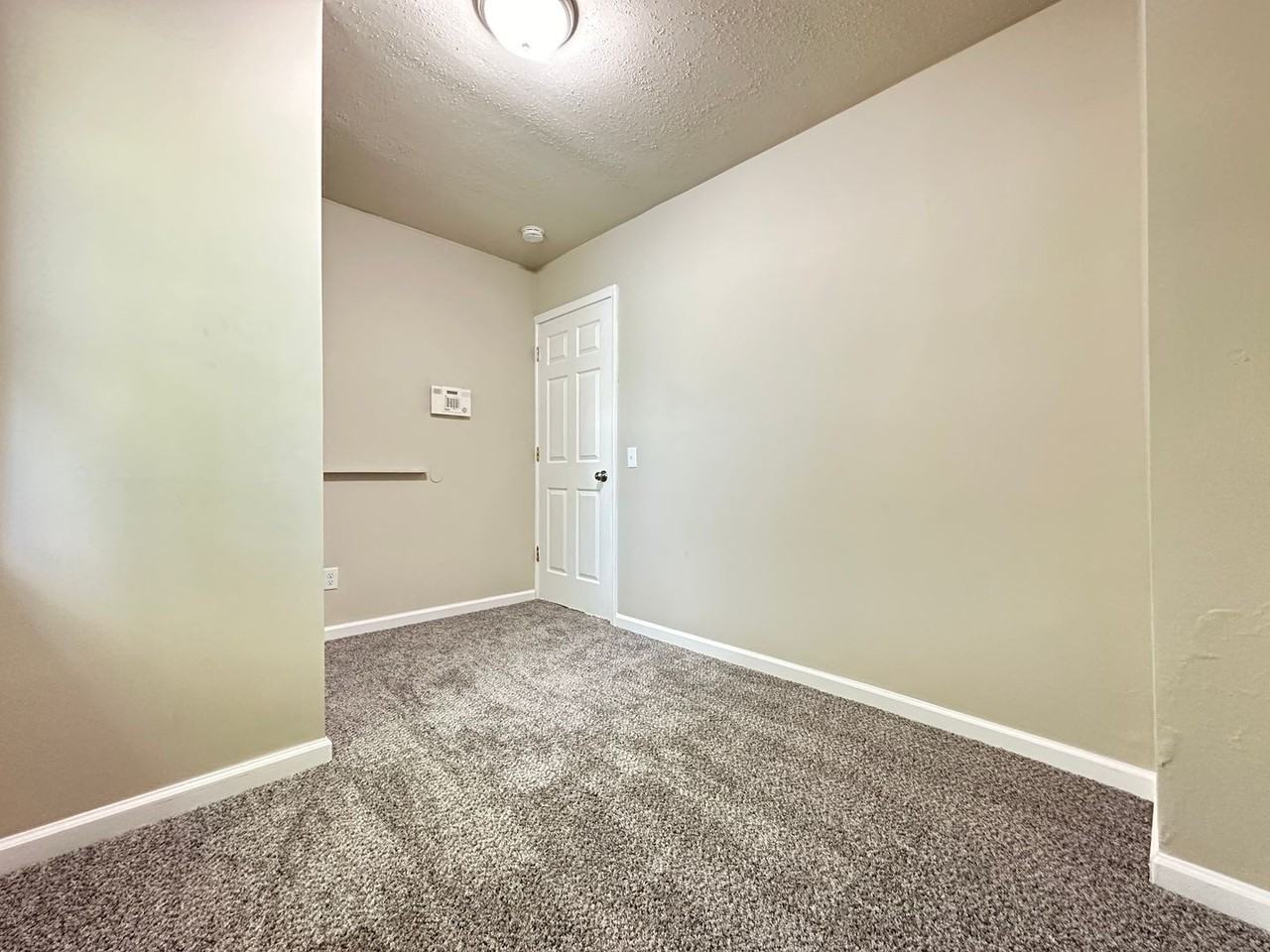 204 E Leland Ave - Photo 5 of 17