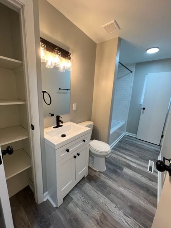 1546 Yates Dr - Photo 2 of 33