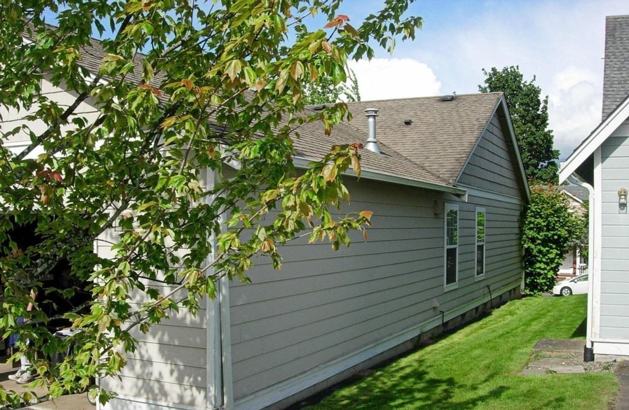 6179 Lincoln Dr - Photo 2 of 4