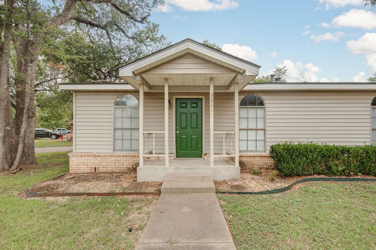 3301 Augusta Dr - Photo 3 of 23