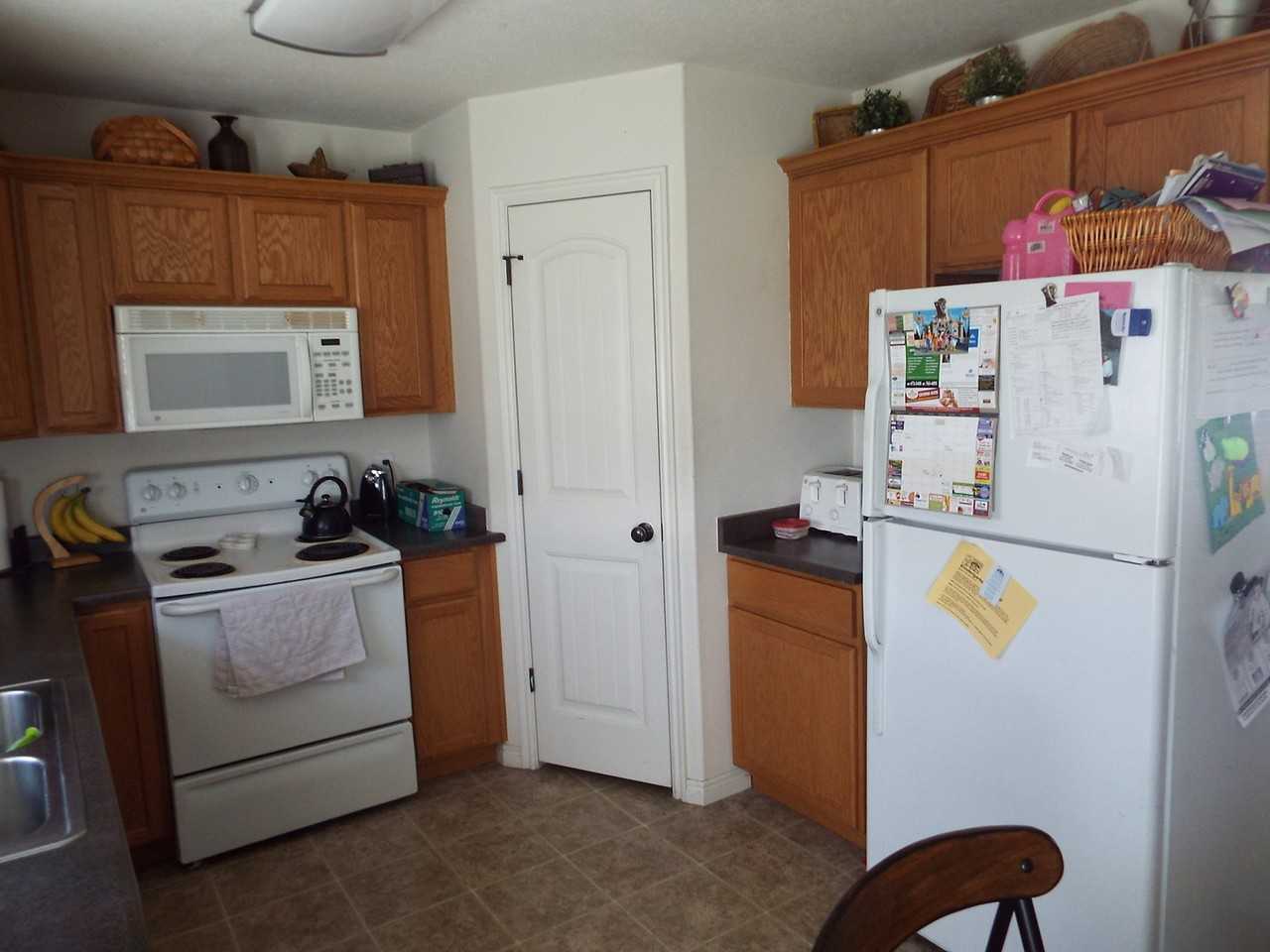 7886 N Cedar Crest Rd - Photo 2 of 18