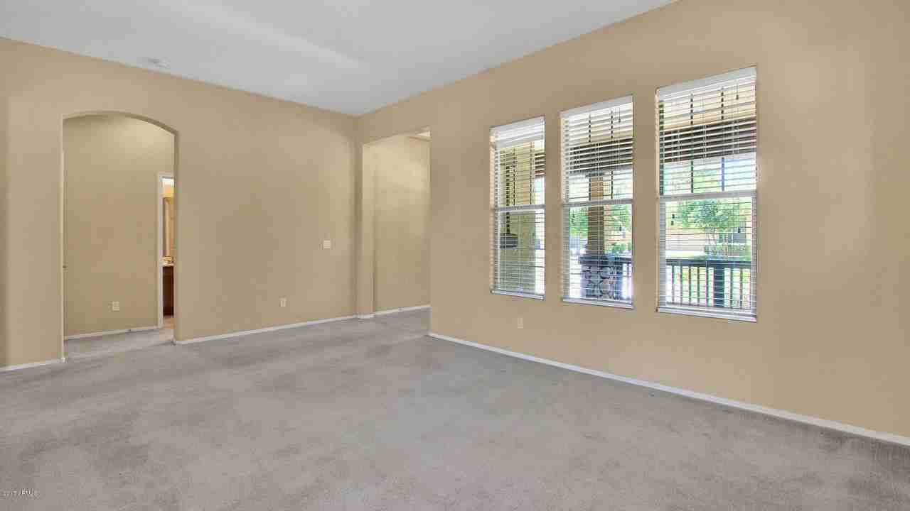 4163 N Evergreen St - Photo 3 of 28