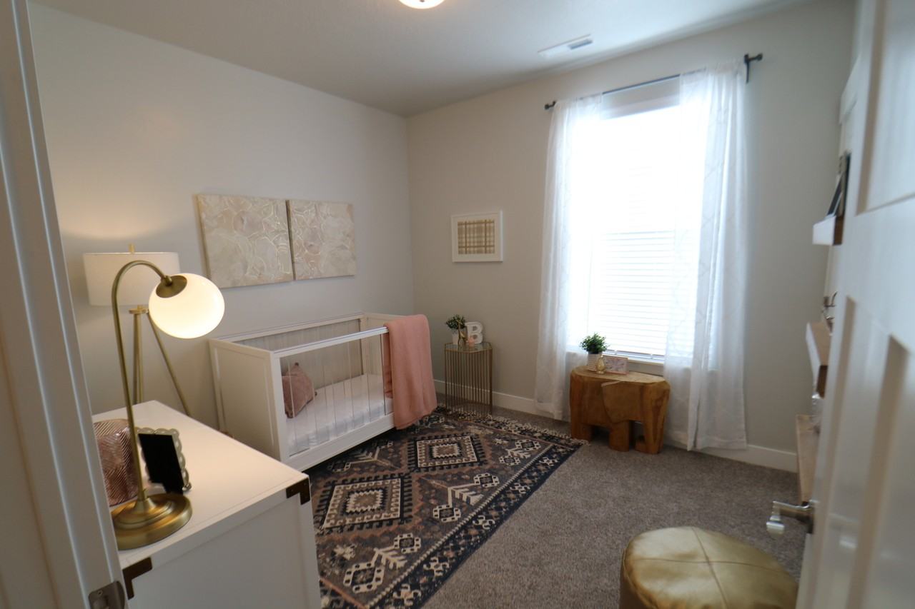 124 W Silver Springs Dr - Photo 4 of 12