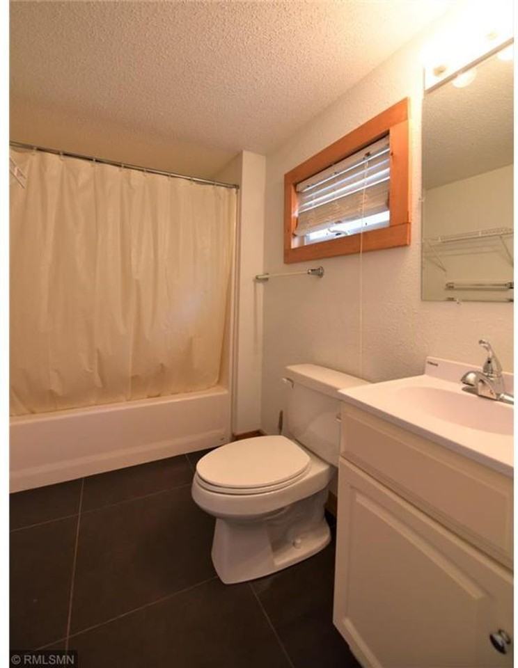 17193 Lisa Ln - Photo 5 of 9