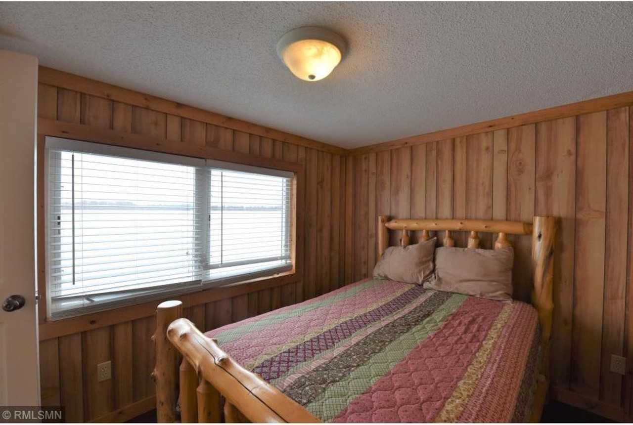 17193 Lisa Ln - Photo 6 of 9