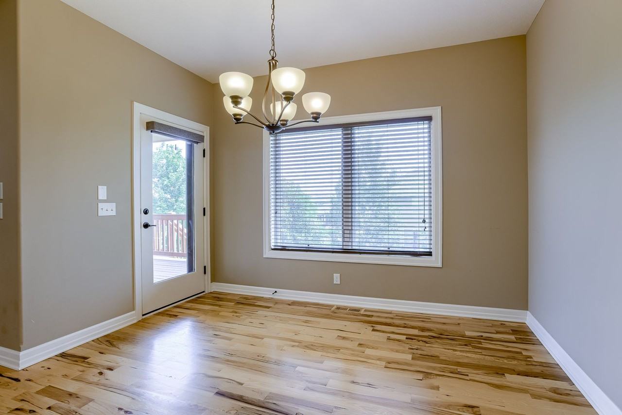 12619 S 83rd St - Photo 6 of 25