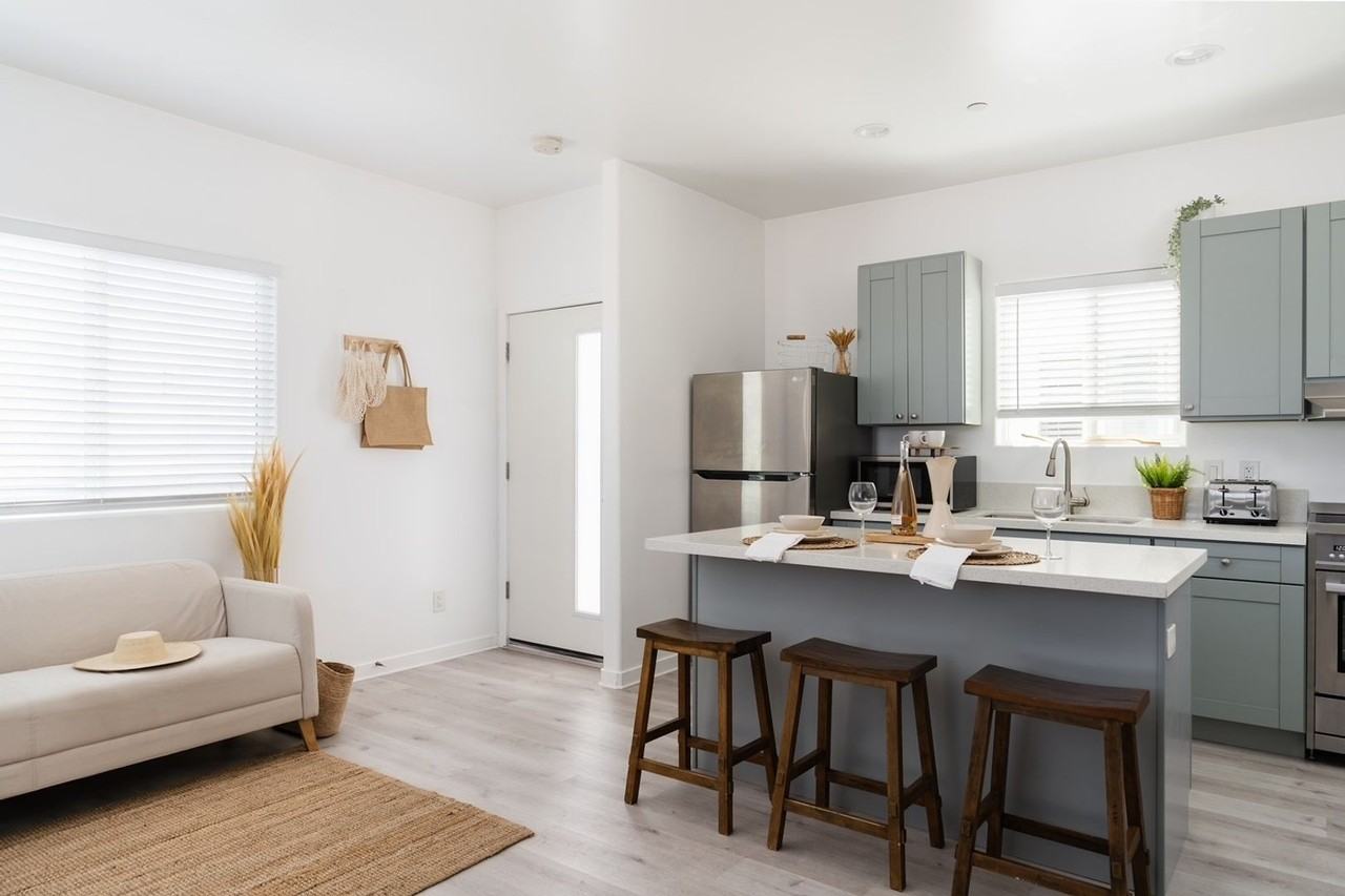 3062 Logan Ave - Photo 4 of 5