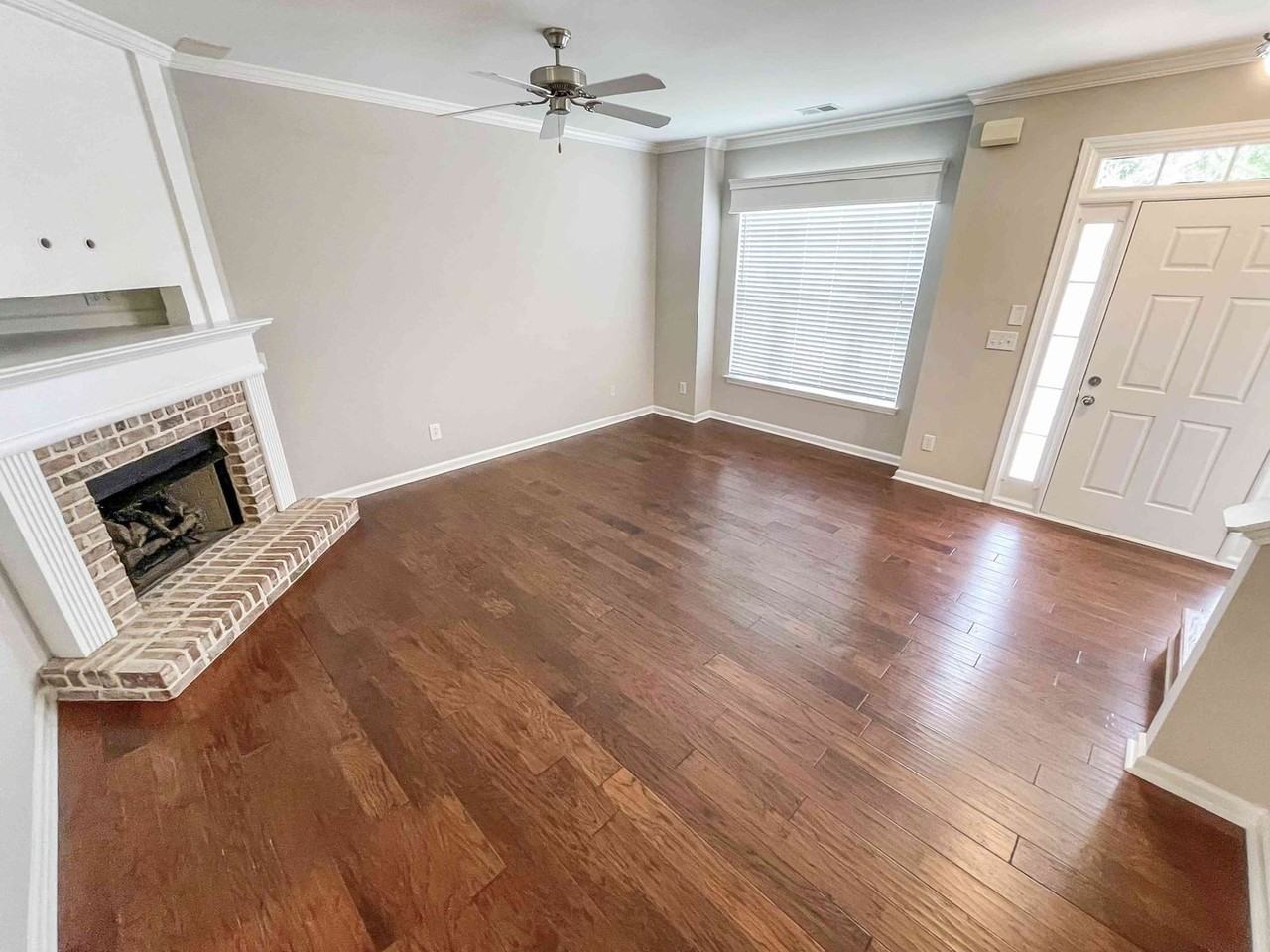 4682 Liberty Square Dr - Photo 5 of 27