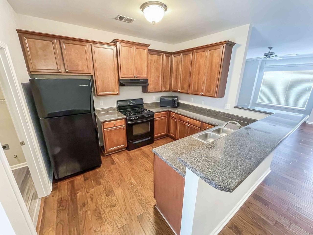 4682 Liberty Square Dr - Photo 7 of 27