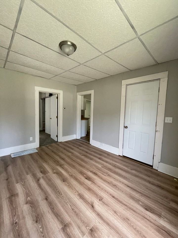 201 S Merchant St - Photo 5 of 29