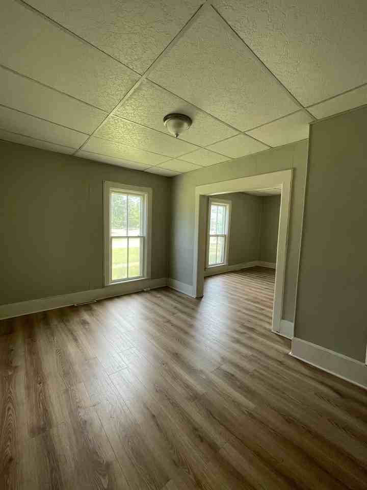 201 S Merchant St - Photo 7 of 29
