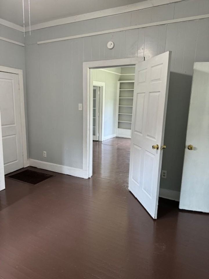 807 Sw Jennings Ave - Photo 2 of 16