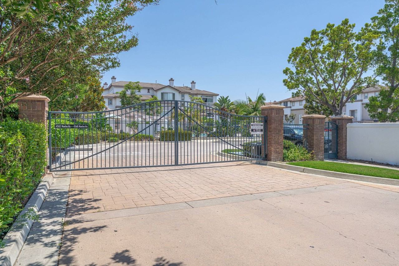 4526 Montecito Dr - Photo 3 of 33