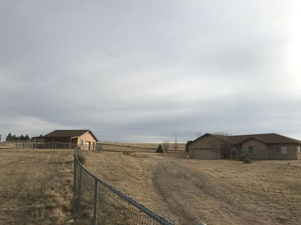 2775 W Colt Canyon Trl - Photo 2 of 17