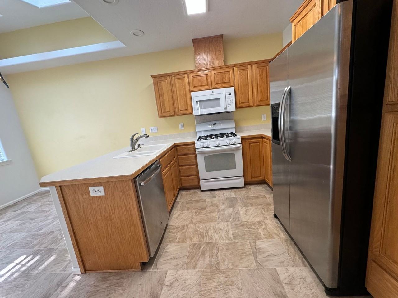 3021 Melanie Ln - Photo 5 of 30