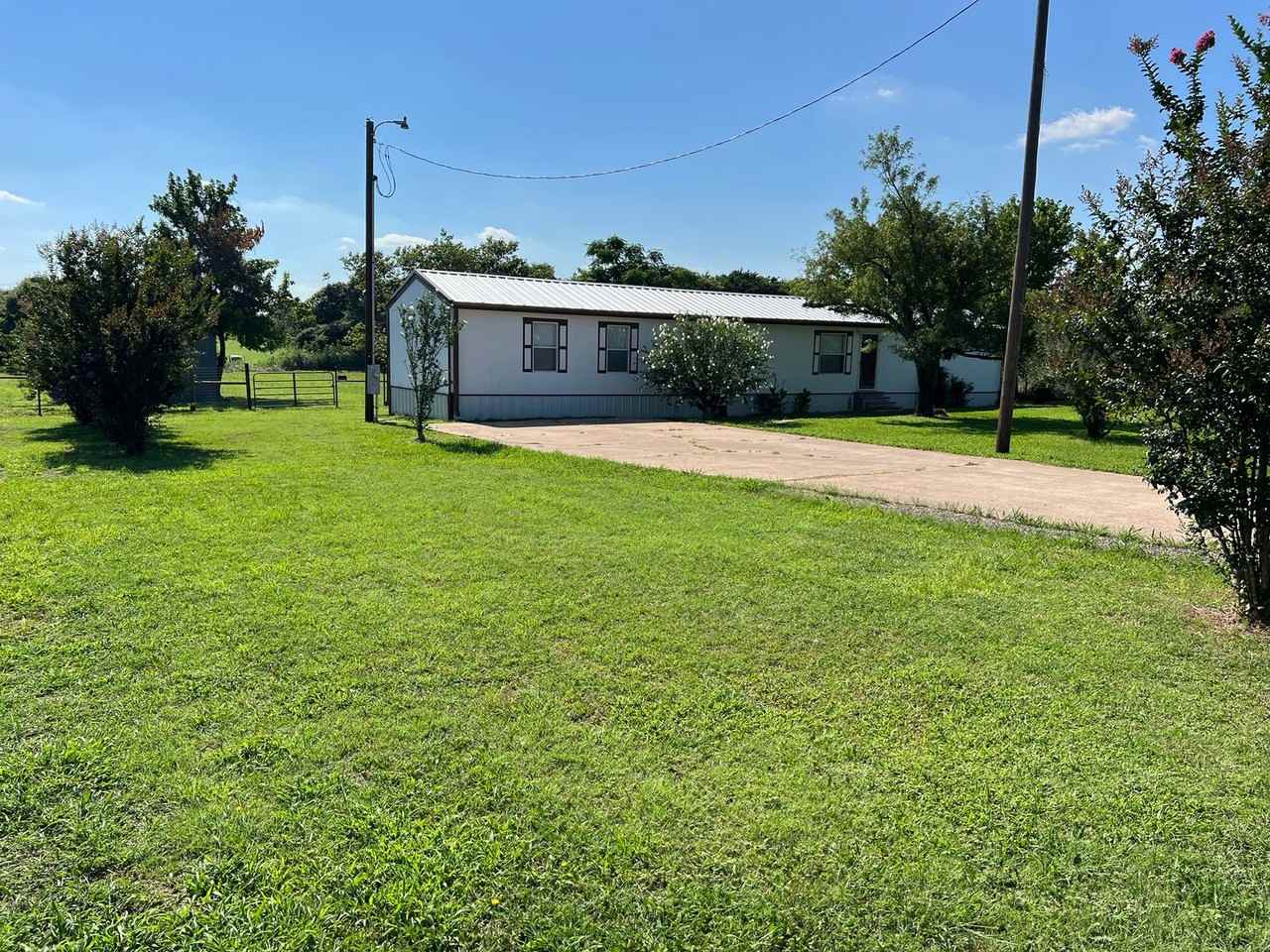 4609 Thomas Acres Rd - Photo 2 of 15