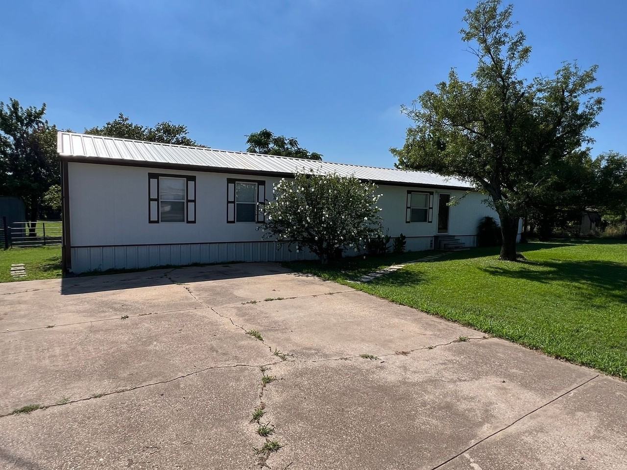 4609 Thomas Acres Rd - Photo 3 of 15