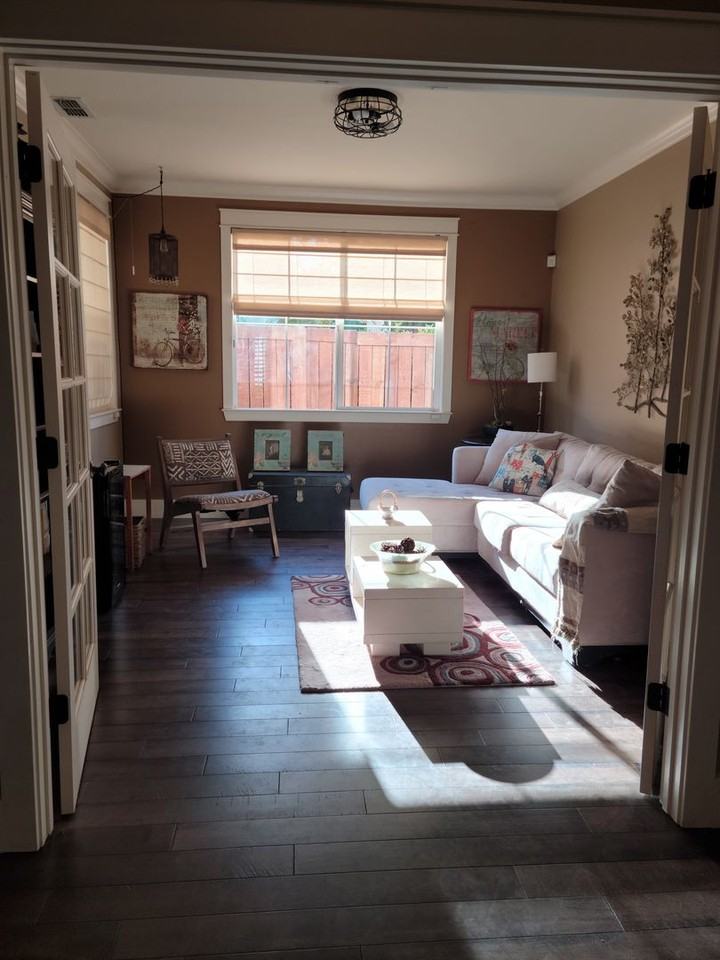 221 Anjou Cir - Photo 3 of 21