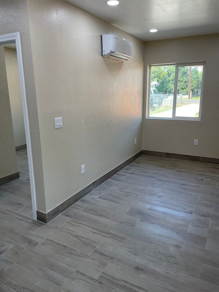 6676 Phoenix Ave - Photo 2 of 8