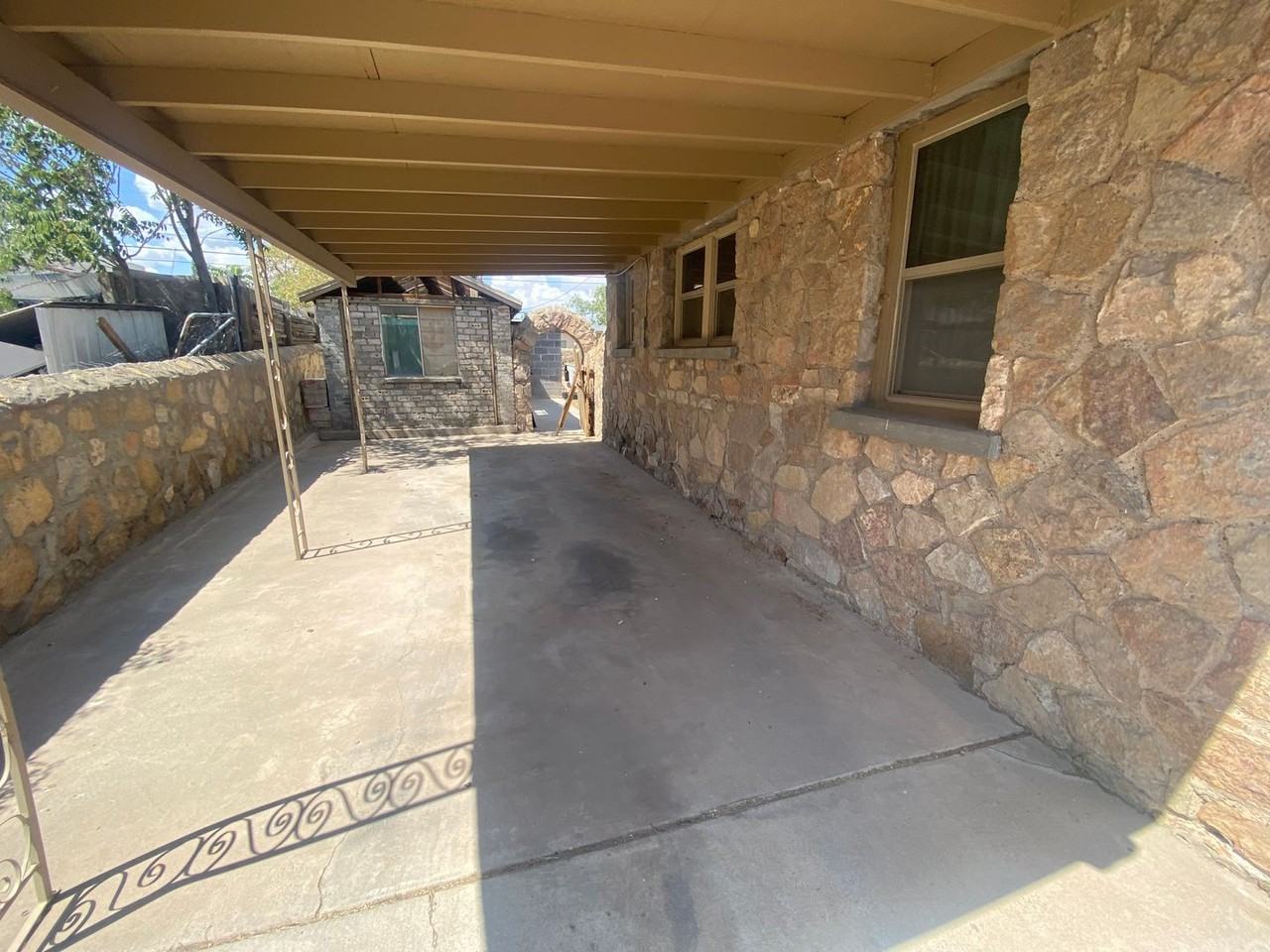 3723 Polk Ave - Photo 3 of 14