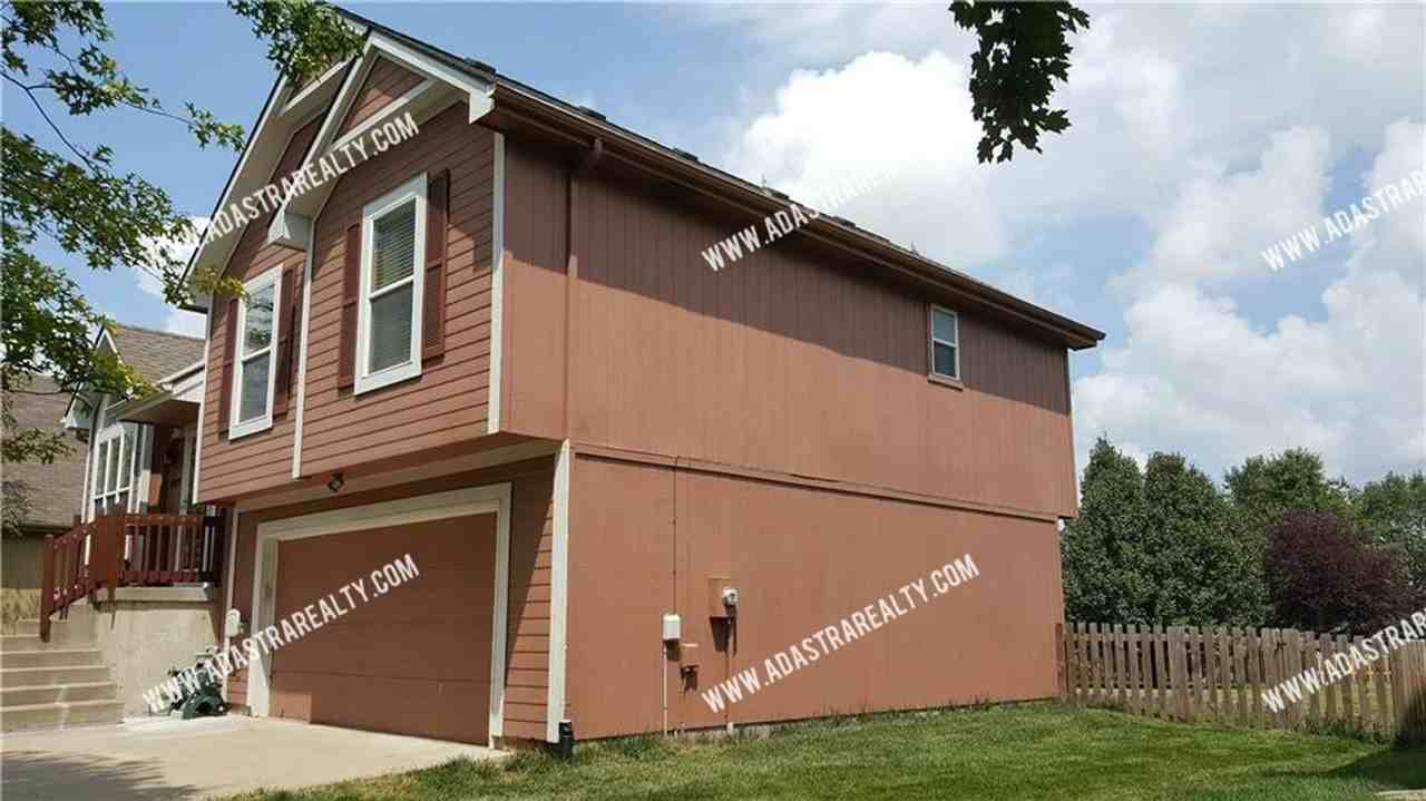 18824 W 160th Ter - Photo 3 of 27