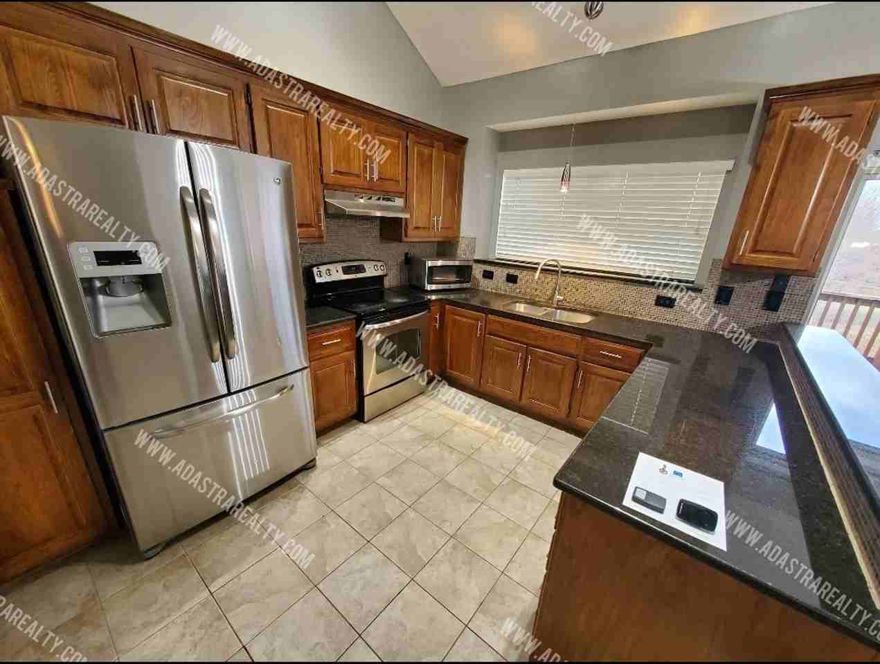 18824 W 160th Ter - Photo 5 of 27
