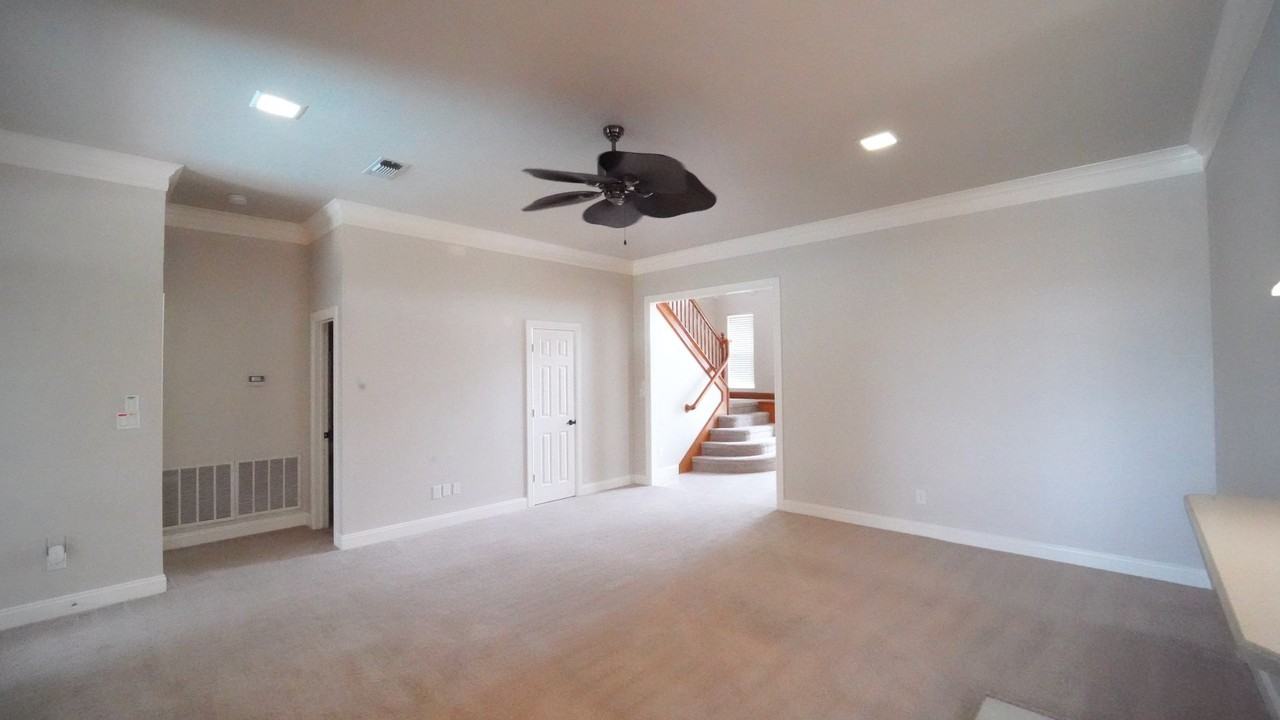 3718 Cliff View Loop - Photo 7 of 18