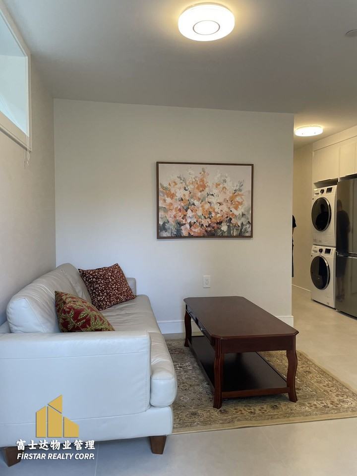 1470 West 57th Ave - Photo 3 of 10