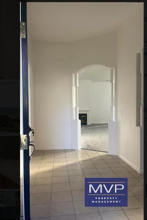 1501 Countrywood Ln - Photo 2 of 10