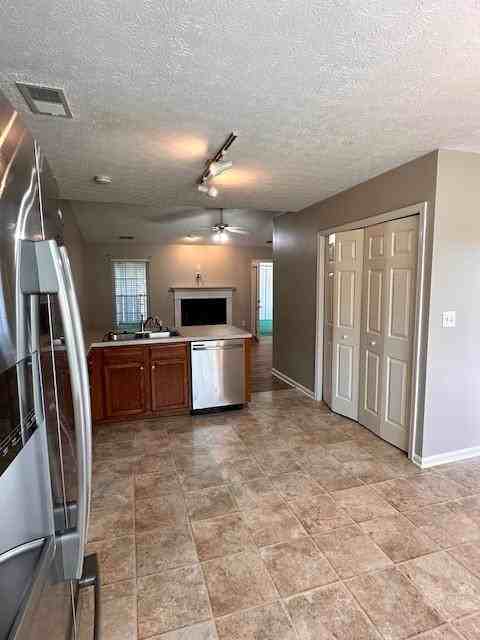 11307 Halifax Dr - Photo 6 of 32