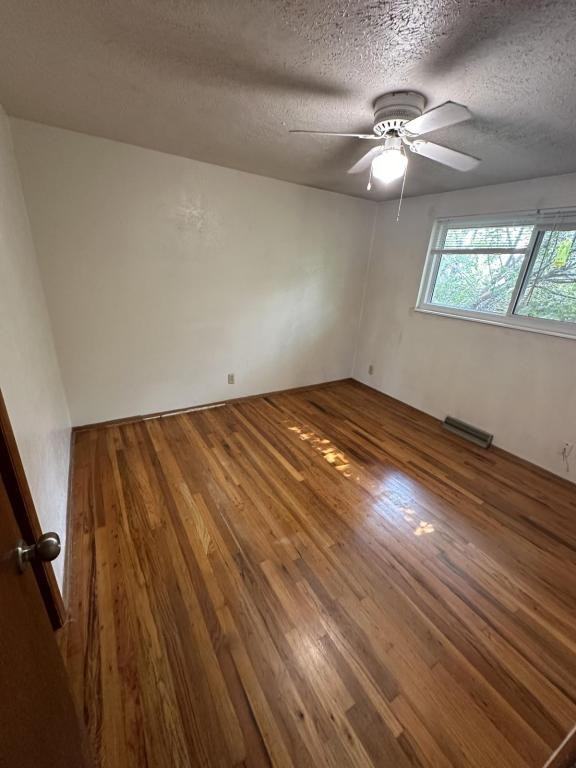 835 Franklin Ave - Photo 6 of 6