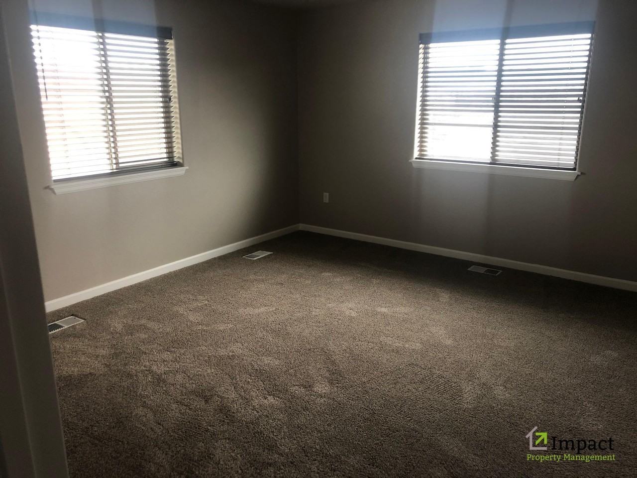 2742 N Gate Blvd #1 - Photo 2 of 18