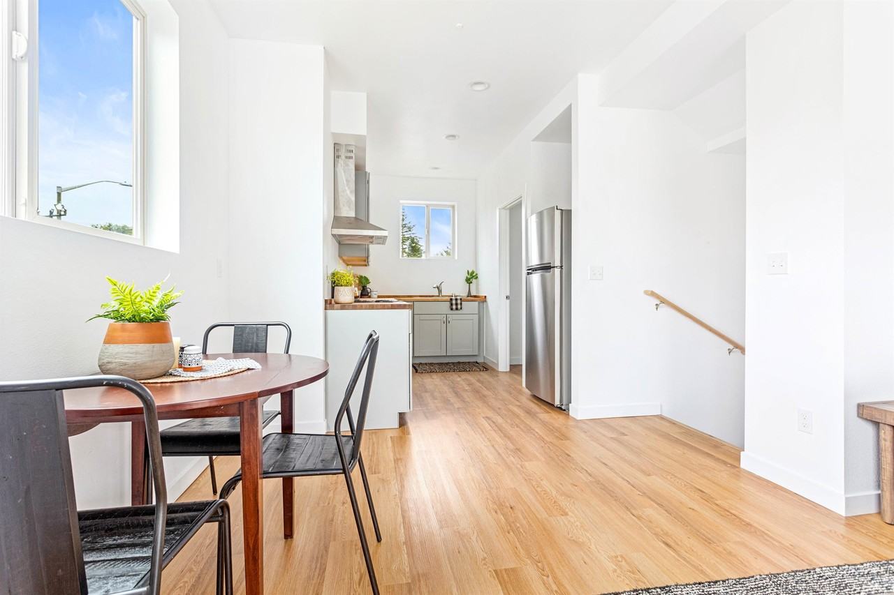 2034 Salam Loop - Photo 3 of 11