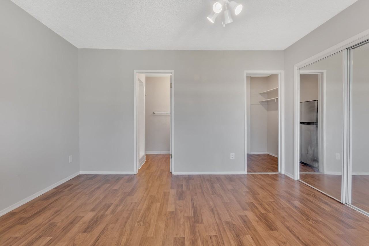 Redstone Apartments - Photo 7 of 28