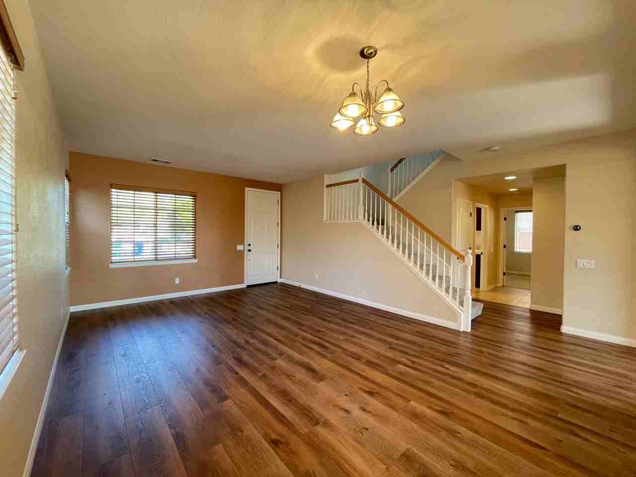 747 Voyager Rd - Photo 2 of 20