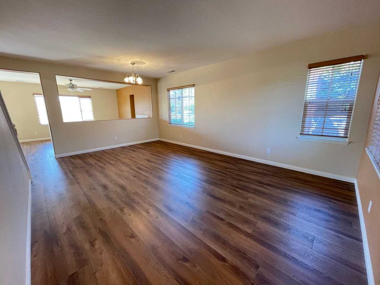 747 Voyager Rd - Photo 3 of 20