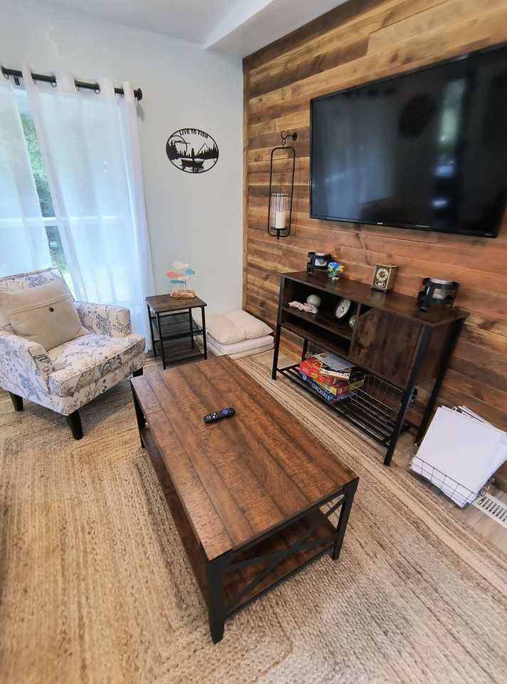 16751 Salmonberry Rd - Photo 2 of 11