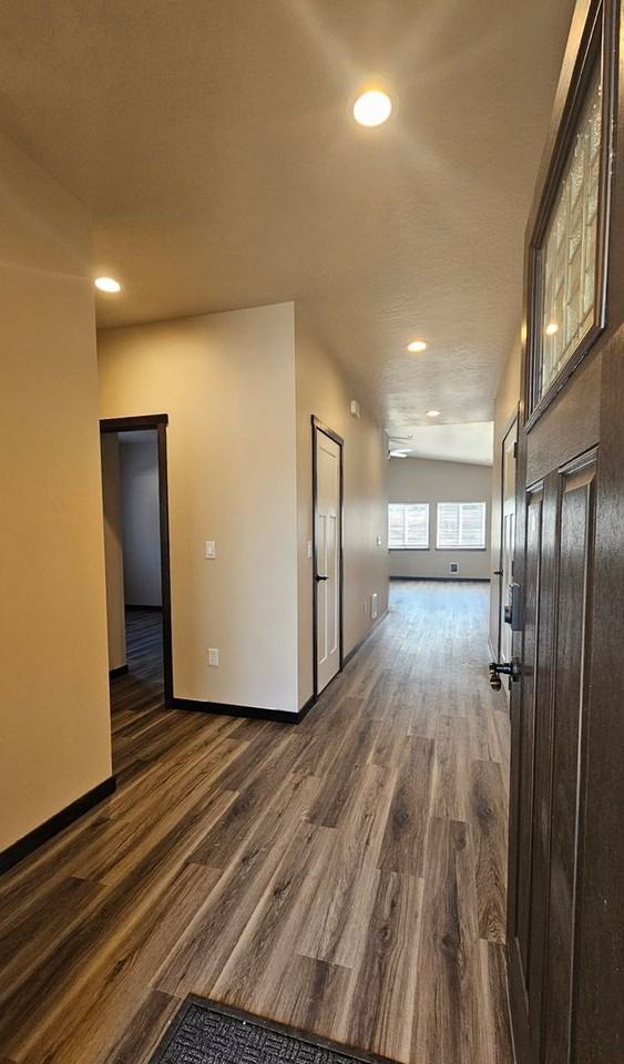 212 E Annie Ave - Photo 3 of 16