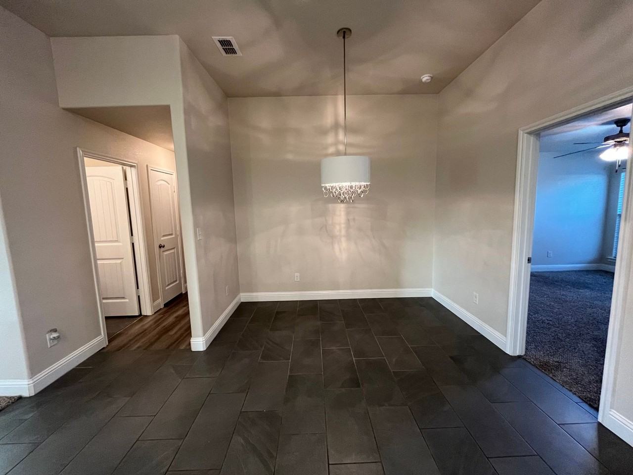 13815 Vernon Ave - Photo 5 of 18