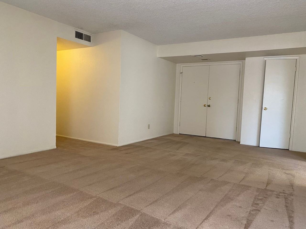 1653 W Plana Ave - Photo 2 of 18