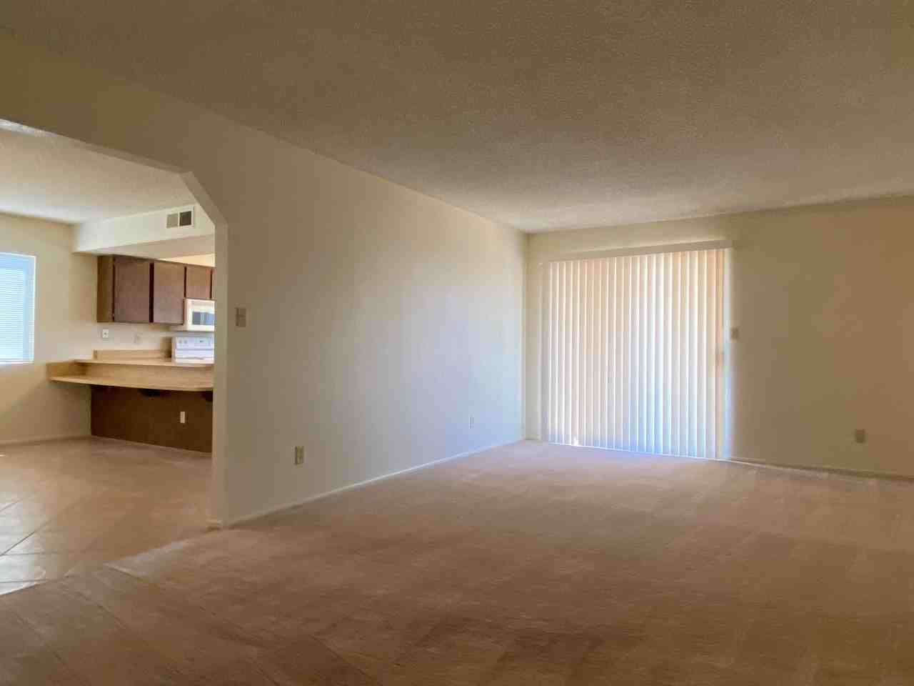 1653 W Plana Ave - Photo 4 of 18