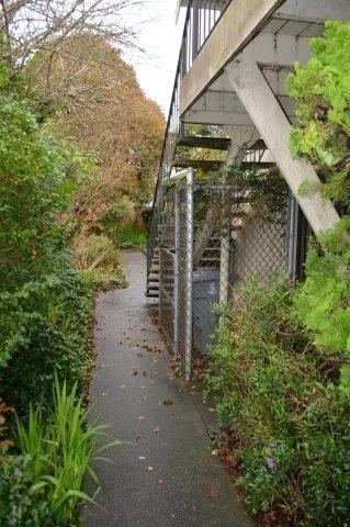 4085 Walnut Dr - Photo 2 of 29