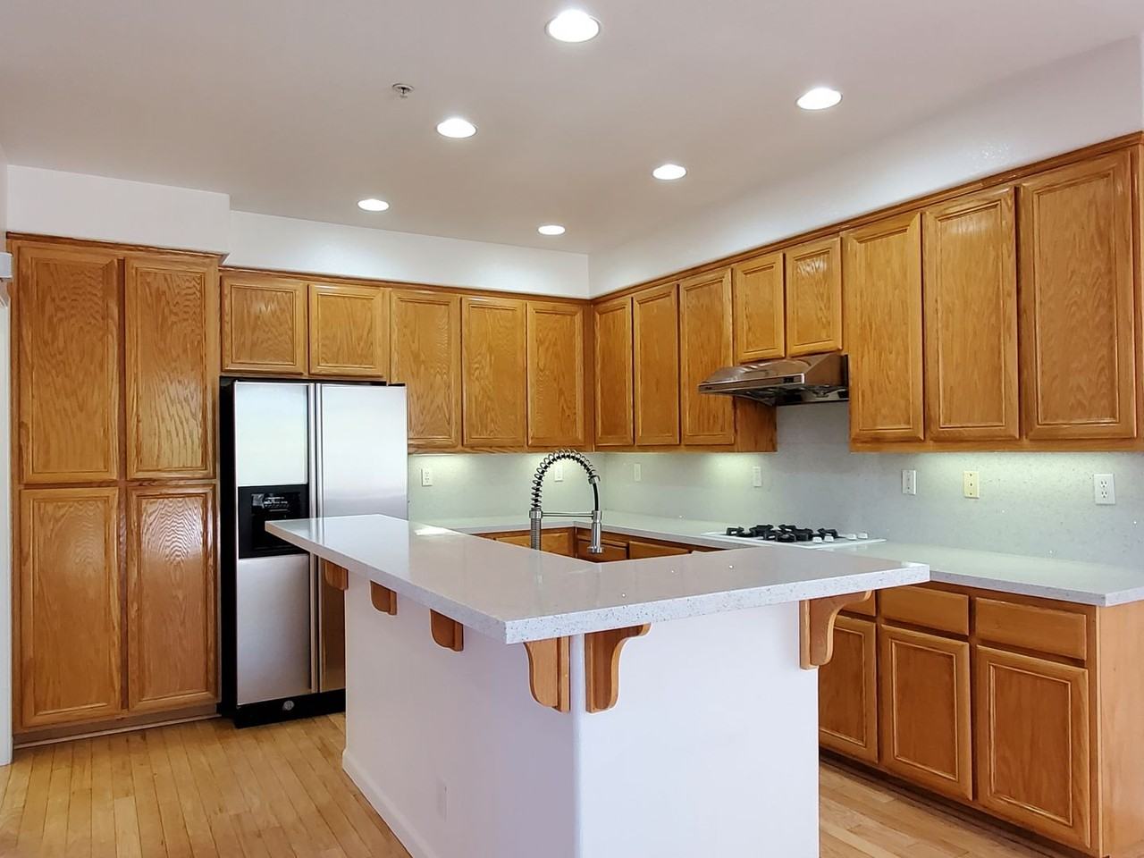 32505 Spanish Bay Ct - Photo 3 of 9