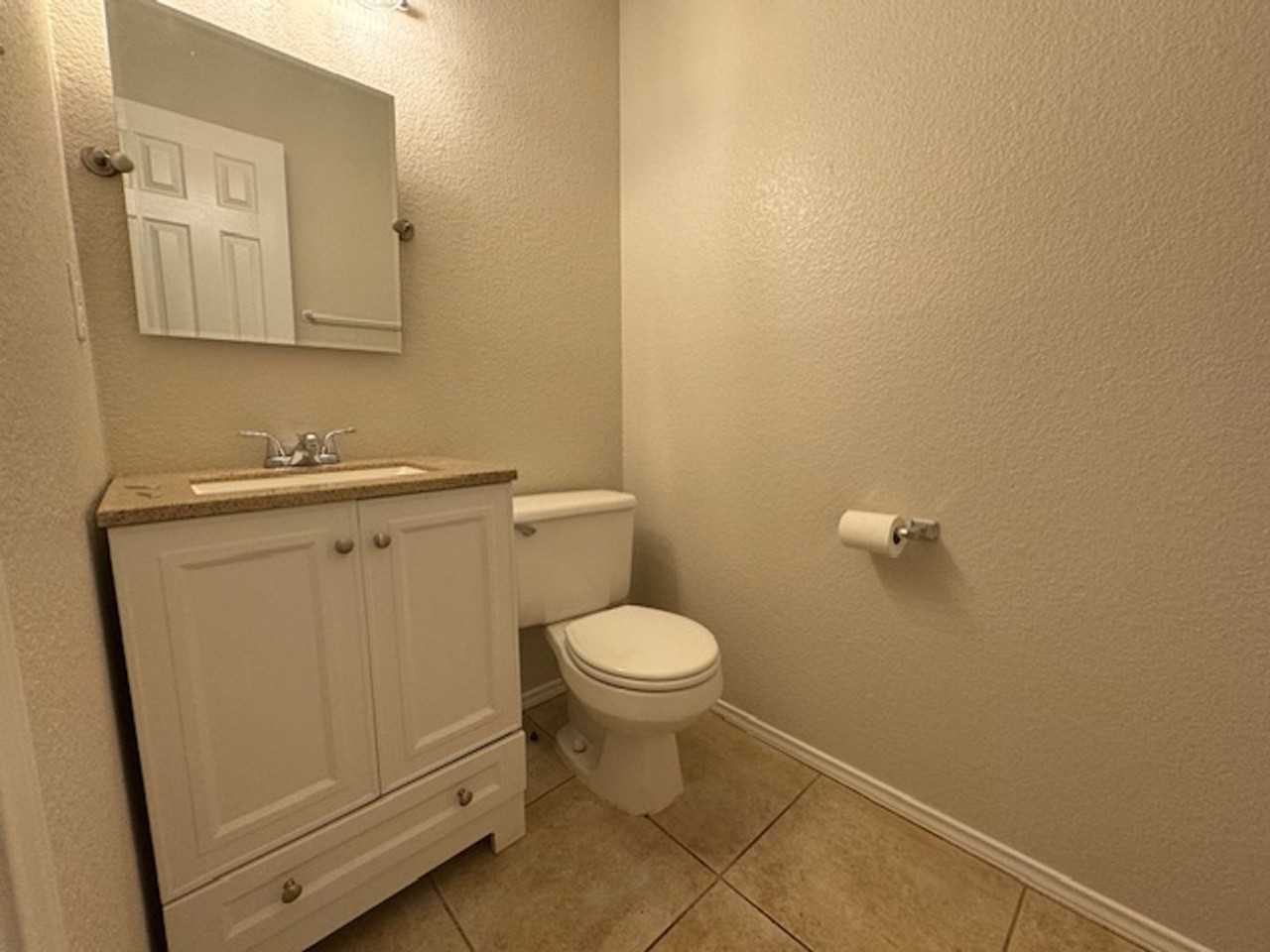 4713 Castleman Dr - Photo 7 of 25